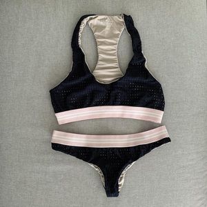 Acacia Black Mesh Set (M)
